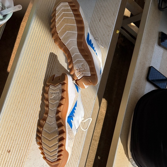 Sorel Women's White, Tan, and Blue Sneakers - Picture 6 of 7